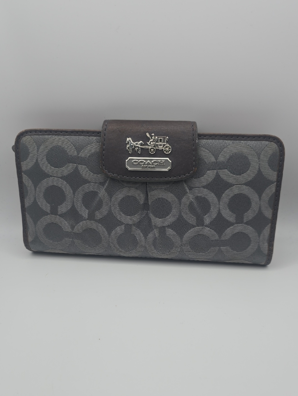 Coach Gray/Pink Signature Horse/Carriage Long Wallet W Checkbook (GOOD/FAIR)π - Picture 2 of 15